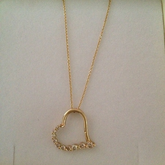 Gold Diamond Pendant and gold chain - Picture 1 of 2